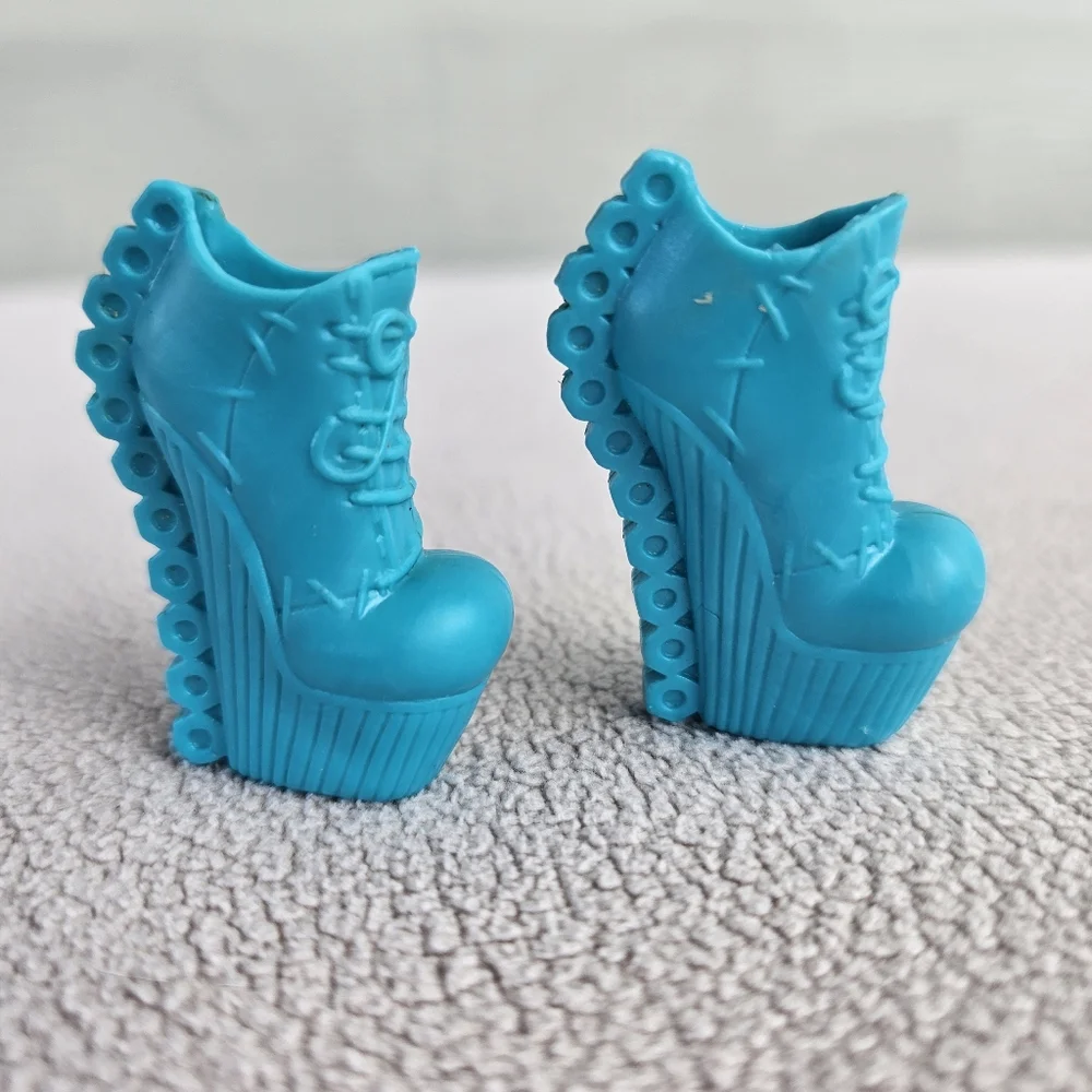 Monster High Doll Voltageous Hair Frankie Stein Replacement Wedge Shoes Blue